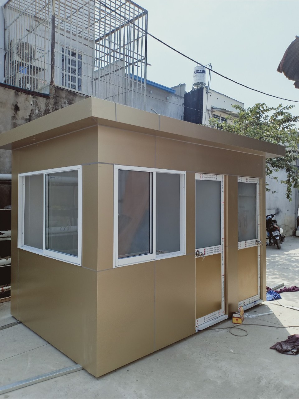 chốt bảo vệ khung thép