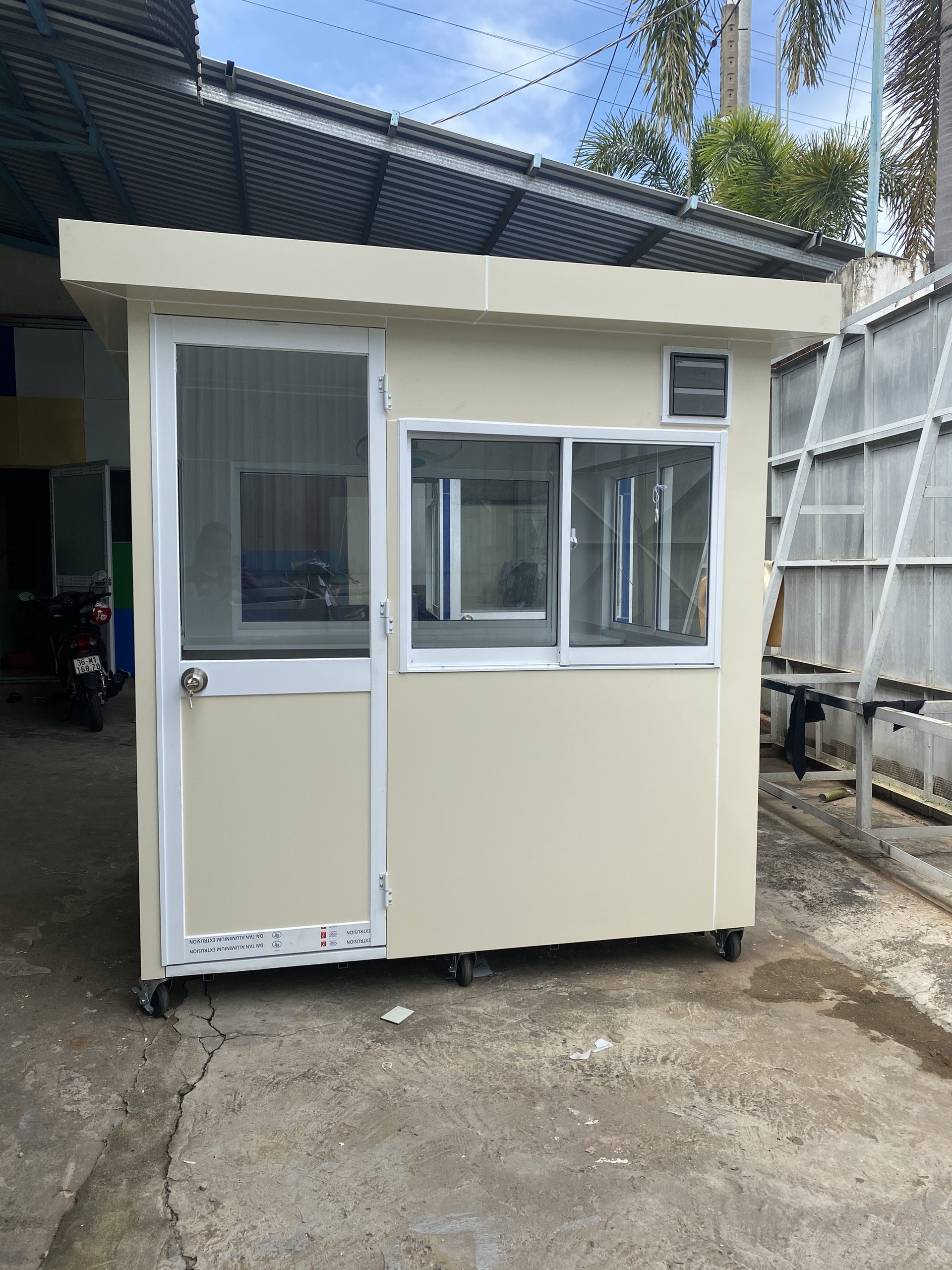Chốt Bảo Vệ Giá Rẻ SGC Được Sản Xuất Như Thế Nào? 6 chốt bảo vệ